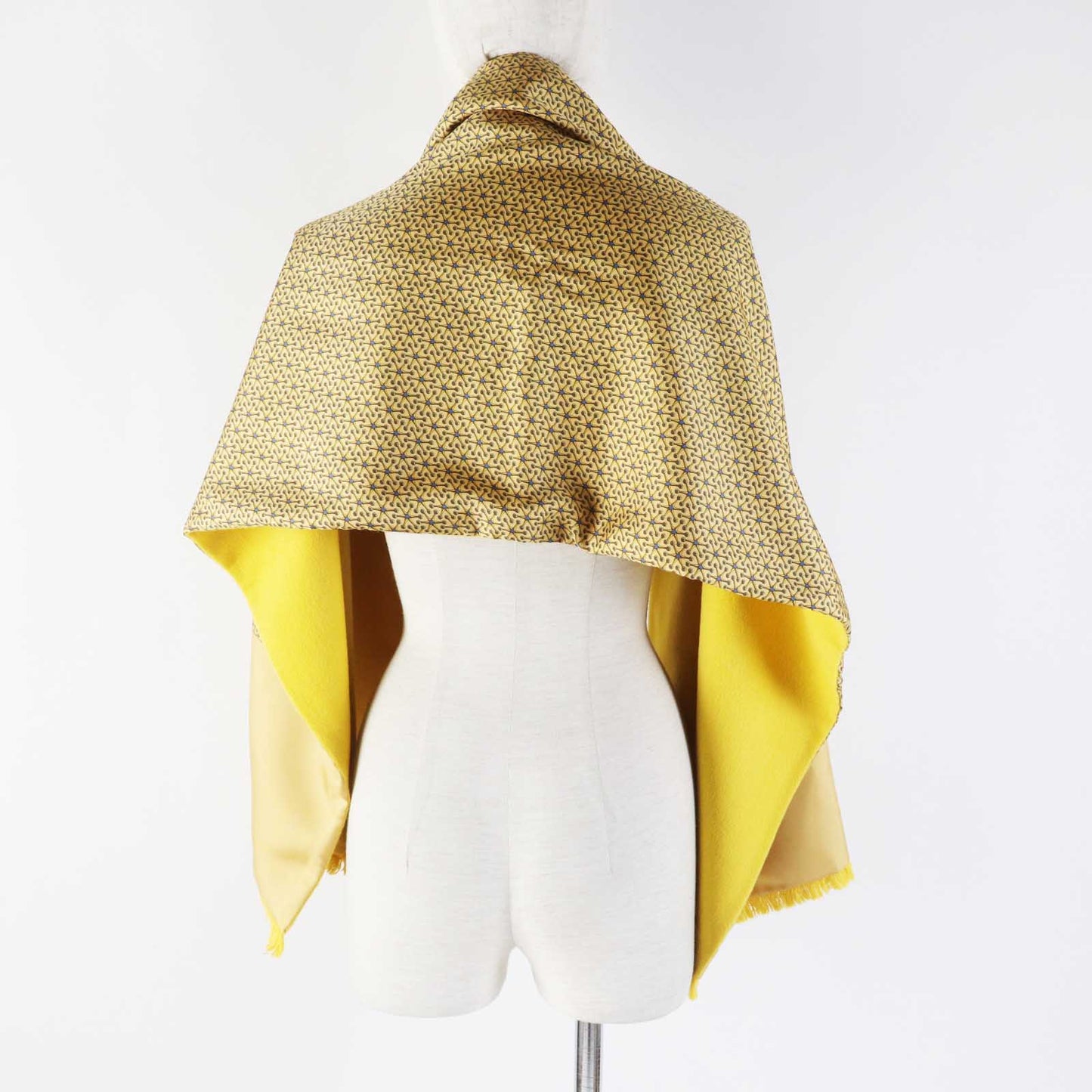 HERMES Scarf Main: 100% silk, Lining: 100% angora Yellow type Women Used