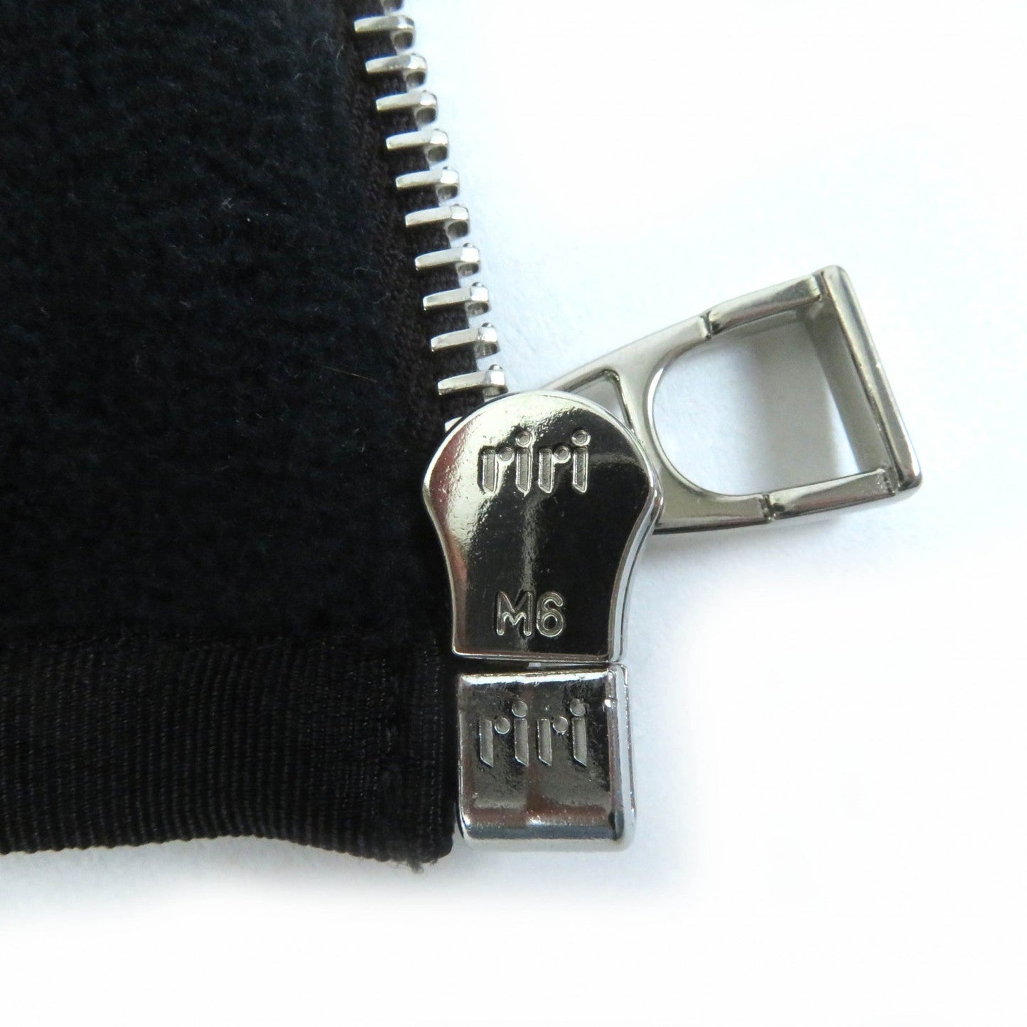 HERMES Main: 92% nylon, Main: 8% polyurethane, Lining: 92% polyester, Lining: 8% polyurethane Dark brown Women L Used