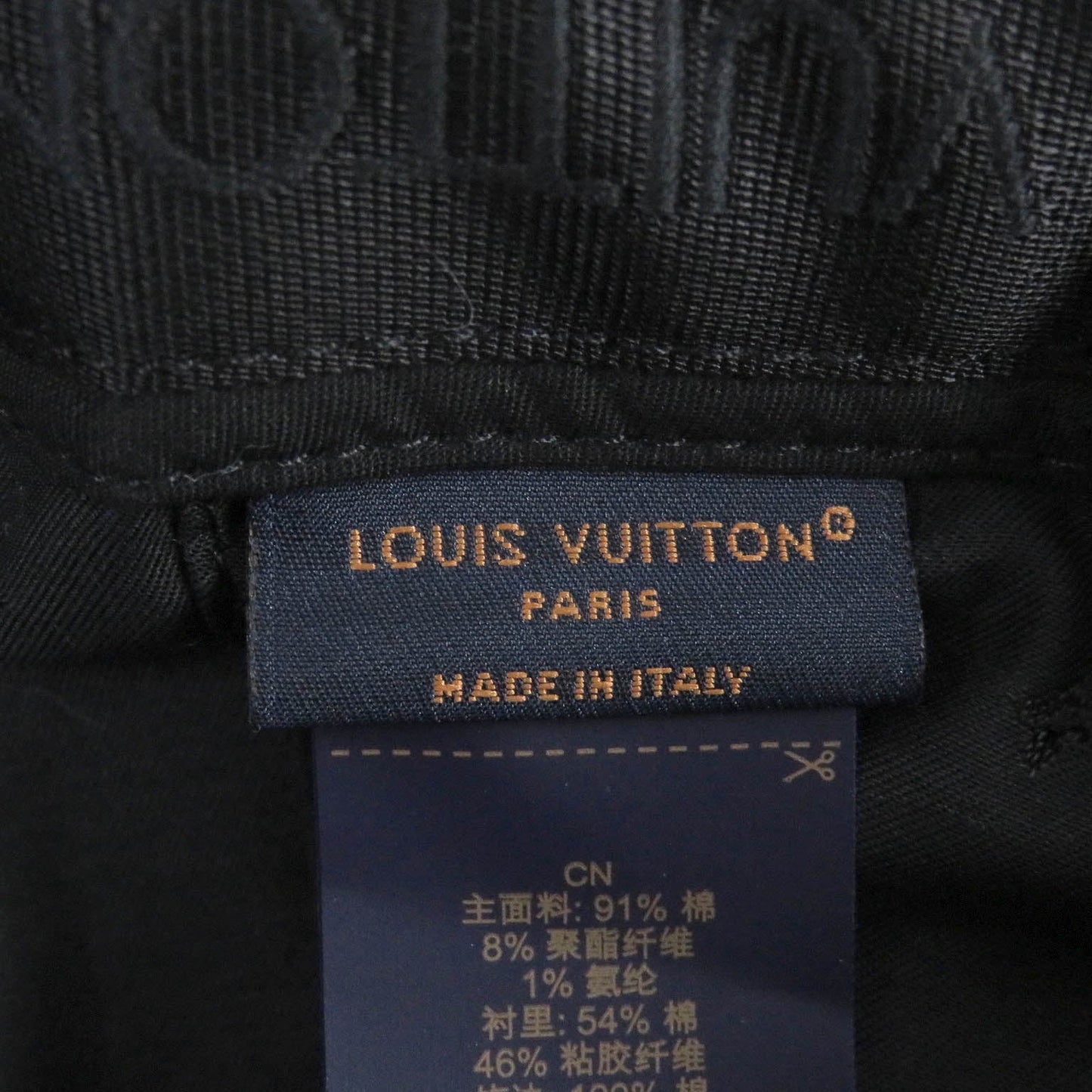 LOUIS VUITTON cap M7534L Outer: 91% cotton, Outer: 8% polyester, Outer: 1% polyurethane, Lining: 54% cotton, Lining: 46% rayon, Trim: 100% cotton Indigo blue Cap Damier Denim 3D mens Used