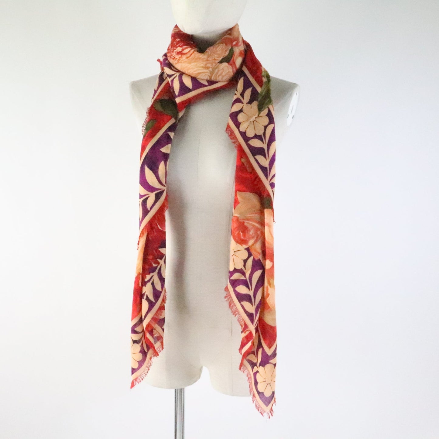 GUCCI Stall Main: 70% wool, Main: 30% silk red multi Women Used