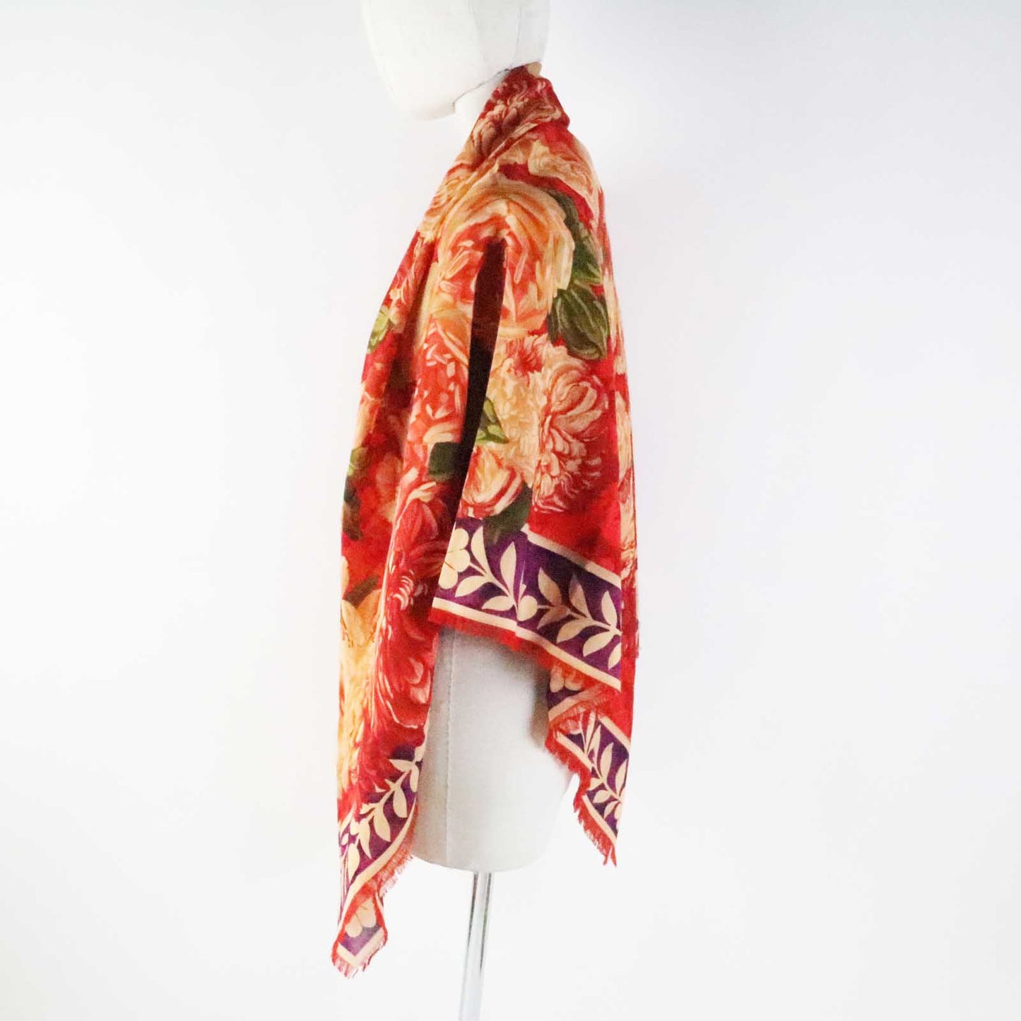 GUCCI Stall Main: 70% wool, Main: 30% silk red multi Women Used