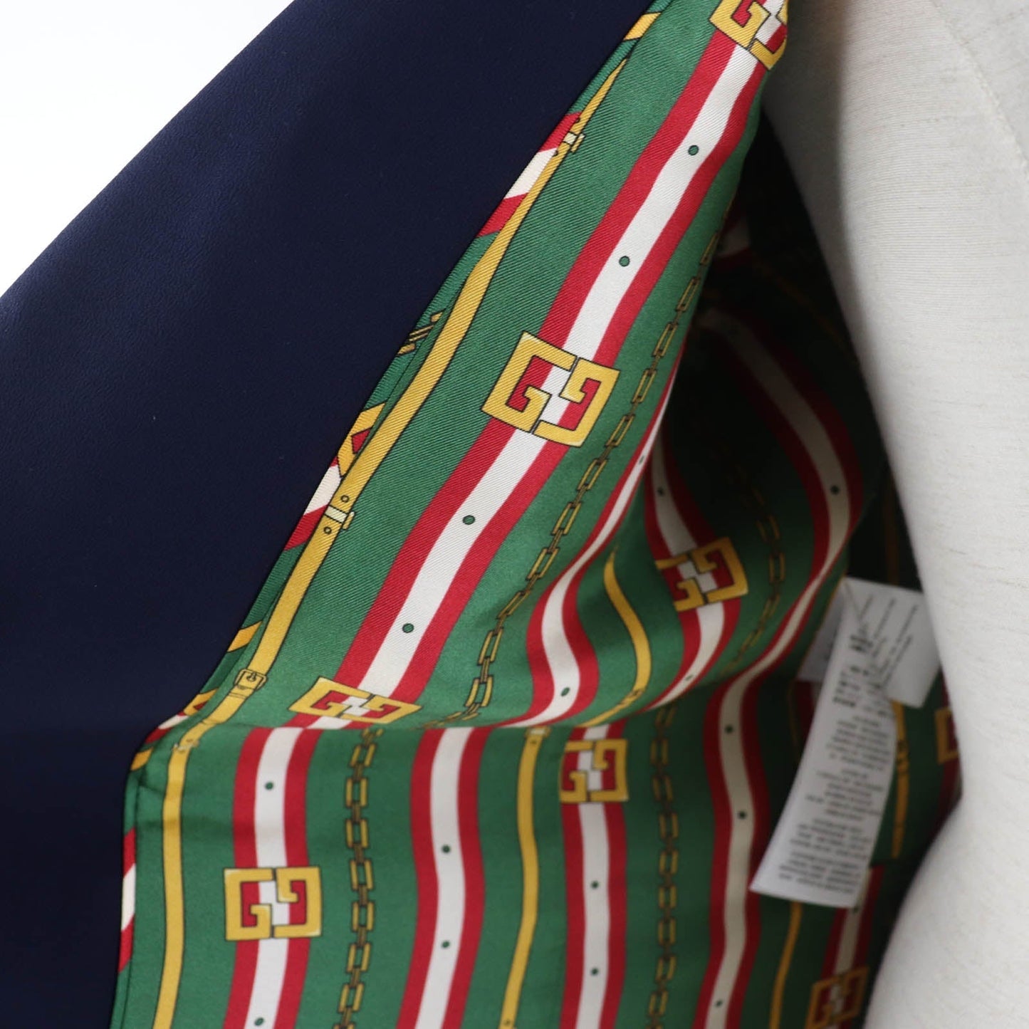 GUCCI tailored jacket 523859 Main: 97% rayon, Main: 3% polyurethane, Part: 100% polyester, Part: 50% cotton, Part: 50% rayon, Lining: 100% silk Navy Women 42 Used