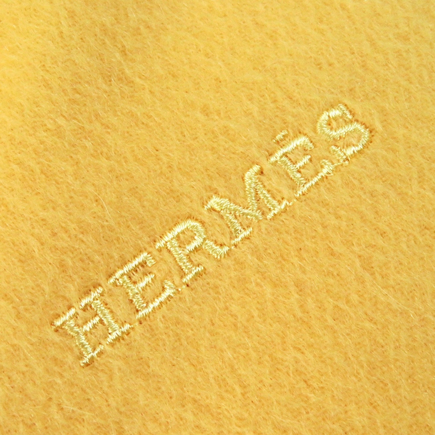 HERMES Stall cashmere yellow