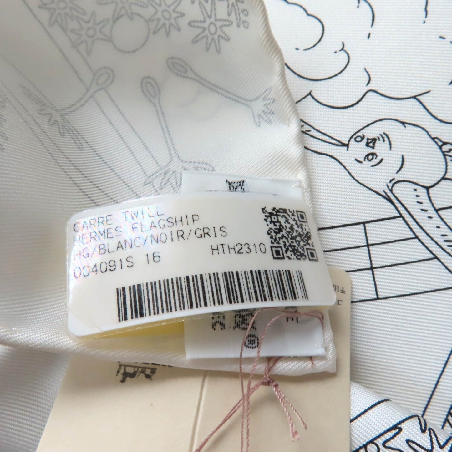 HERMES scarf silk BLANC/NOIR/GRIS Carre90 HERMES FLAGSHIP Hermes Flagship