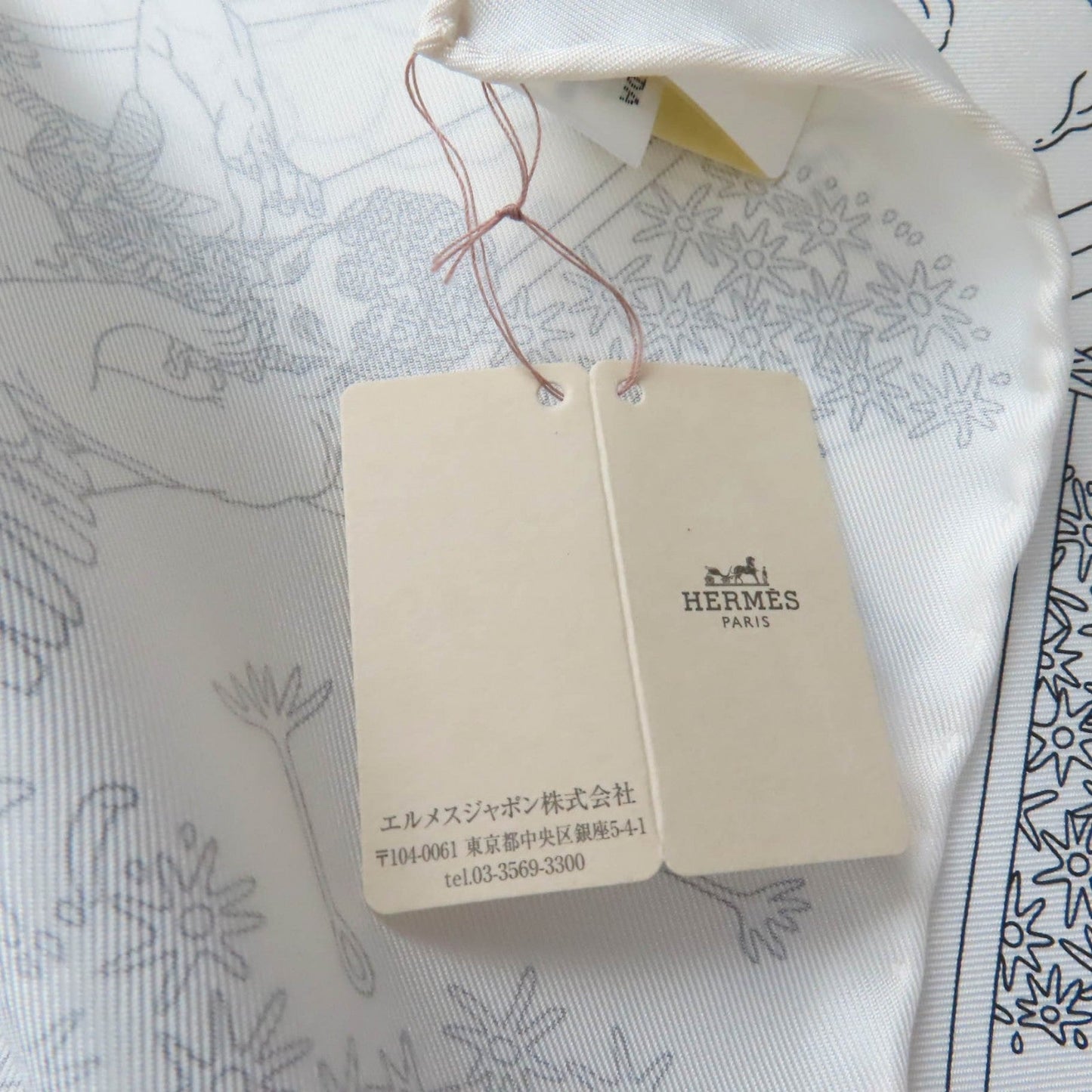 HERMES scarf silk BLANC/NOIR/GRIS Carre90 HERMES FLAGSHIP Hermes Flagship