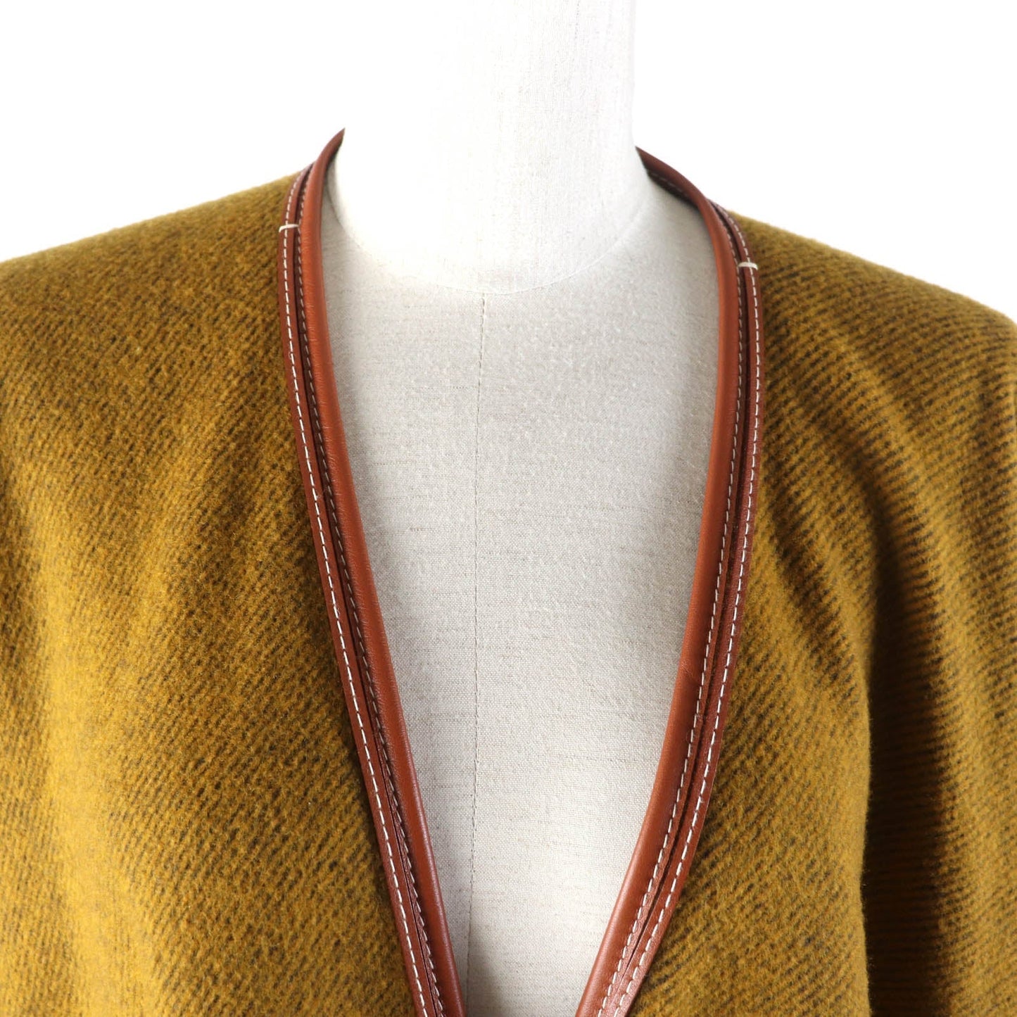 HERMES poncho wool mustard Rocabal
