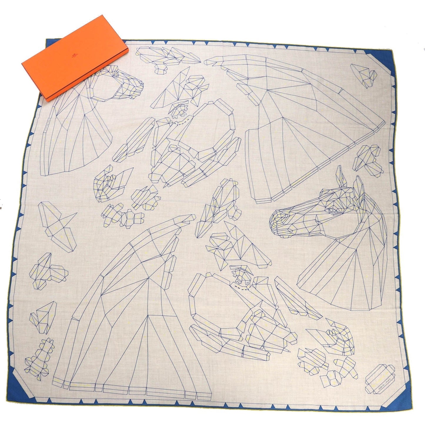 HERMES Stall 553444T cashmere Ivory SE PLIER AU JEU Horse Paper Craft