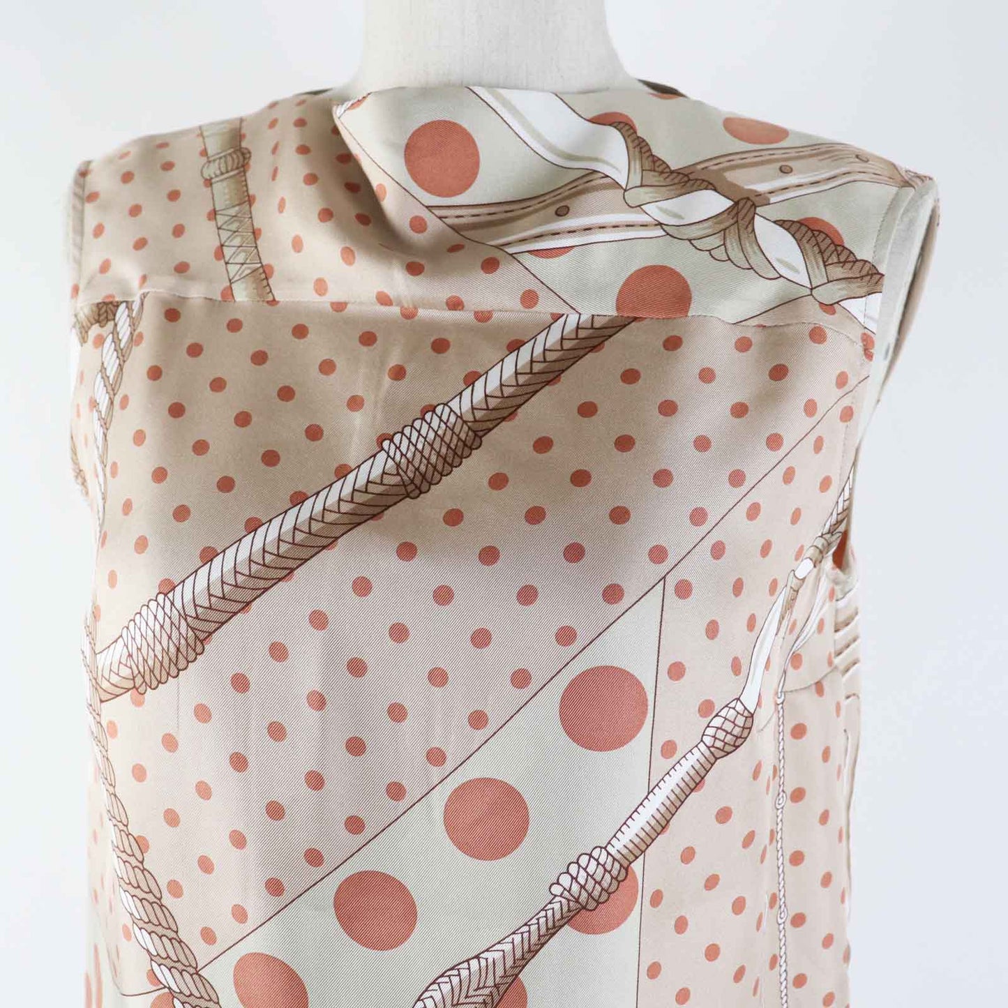 HERMES tops silk Beige Orange type Clic Clac a Pois Clic Clac Dot 34