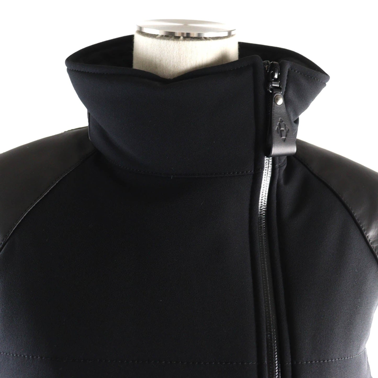 HERMES Down vest Nylon black 38