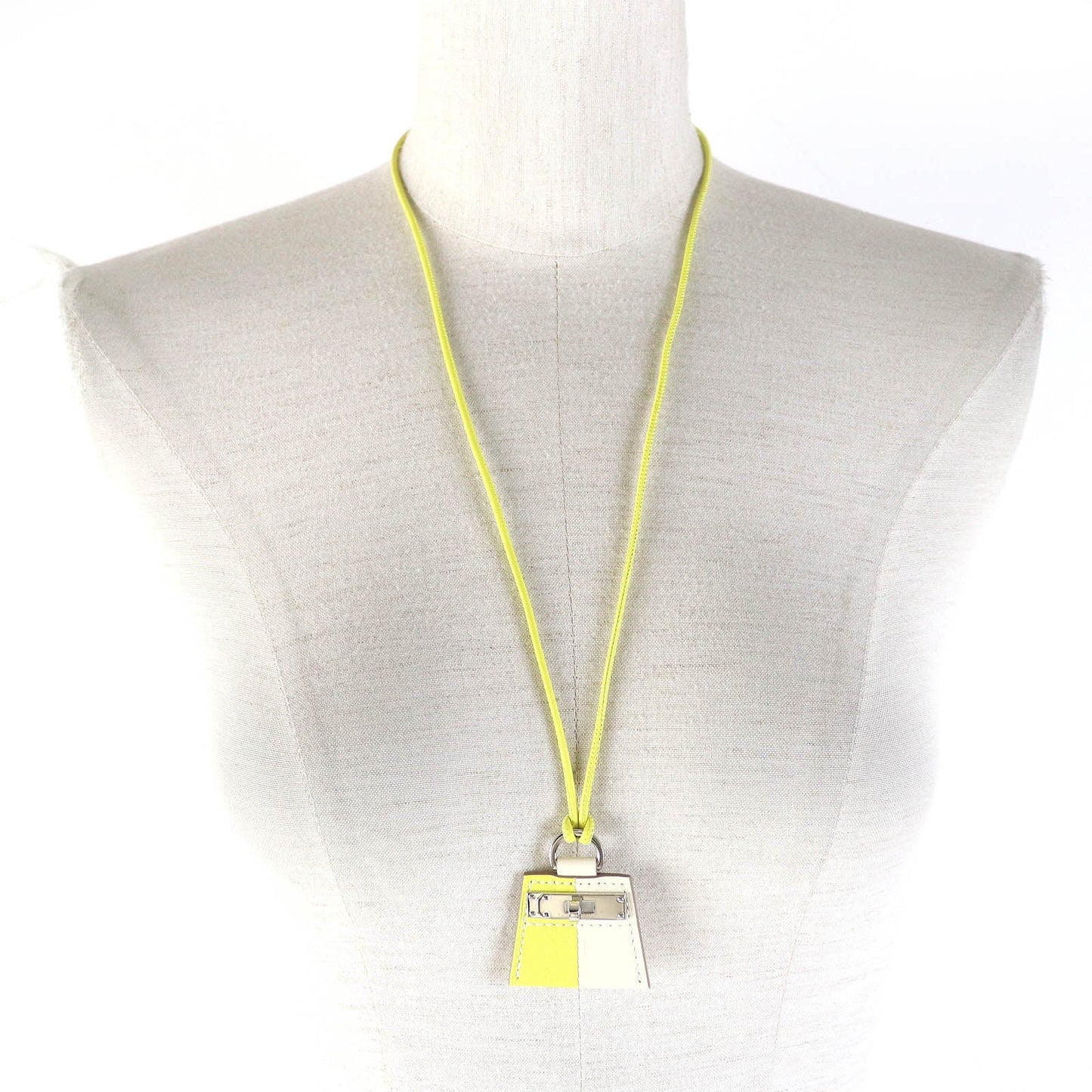 HERMES Necklace leather Beige yellow Mont Petit Kelly