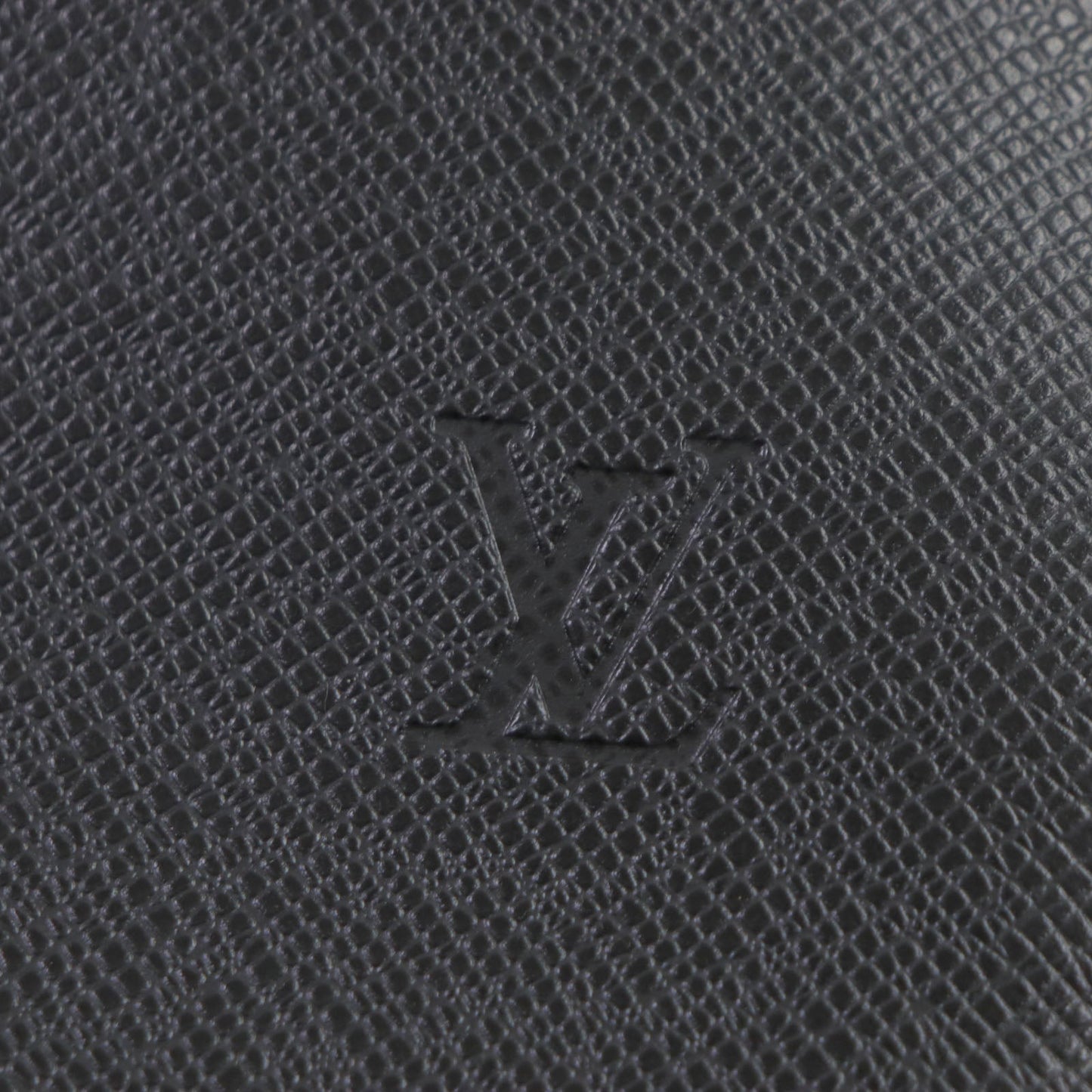 LOUIS VUITTON Briefcase M31042 Taiga black Robusto 2 Taiga Aldwaz