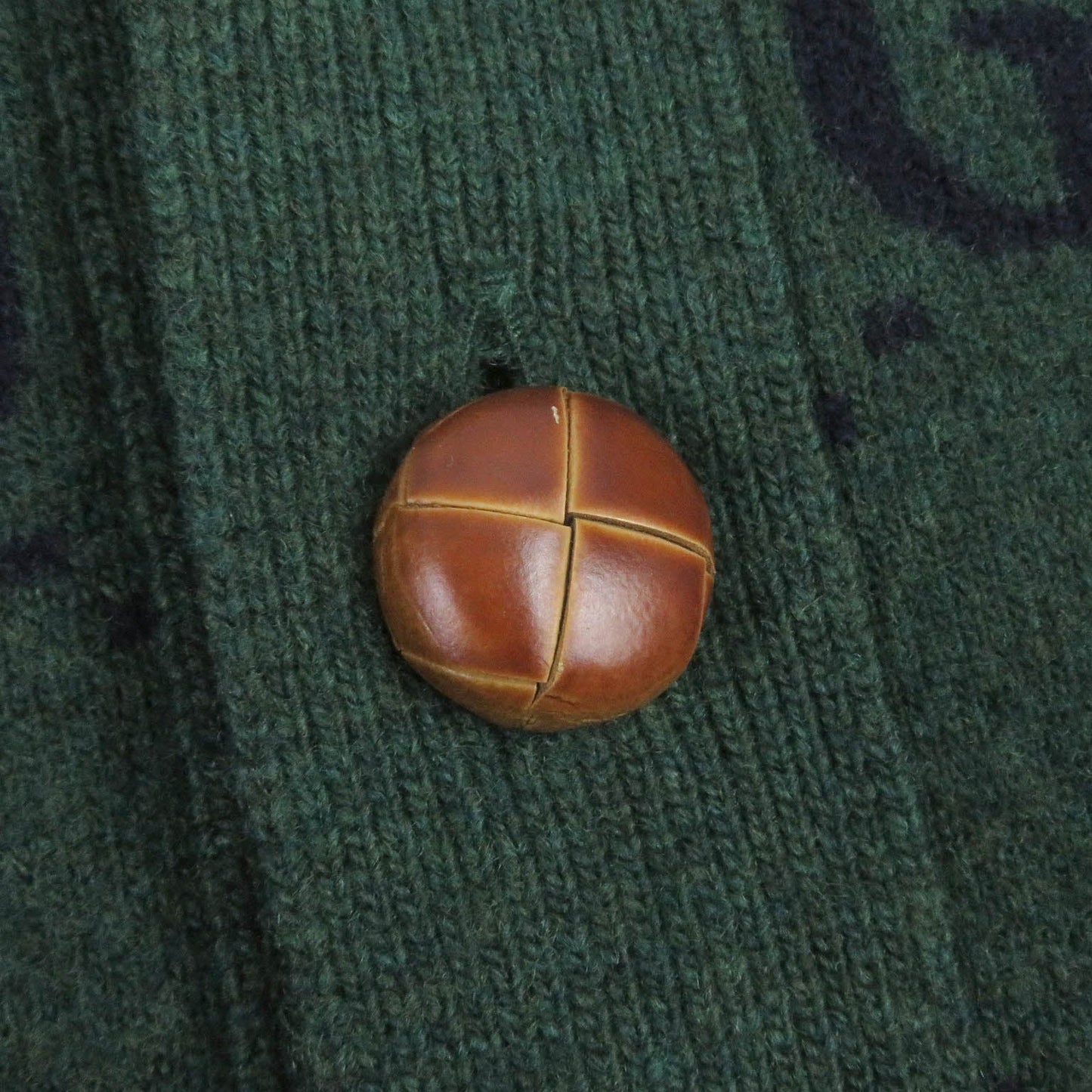 GUCCI cardigan 678939 Main: 100% wool, part: 94% wool, part: 5% nylon, part: 1% polyurethane green mens XS Used