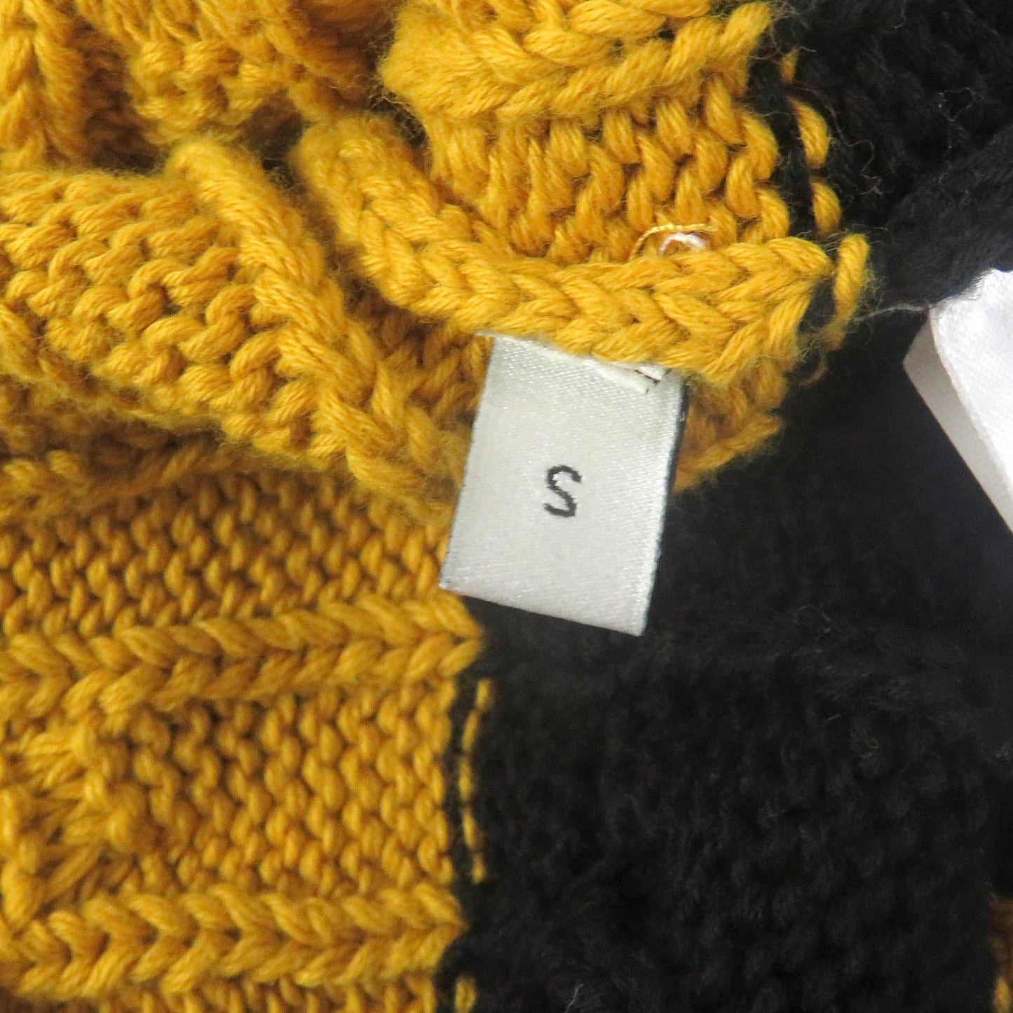 GUCCI sweater 545709 Main: 100% cotton, some: nylon, some: acrylic, some: polyester, some: wool Yellow black mens S Used