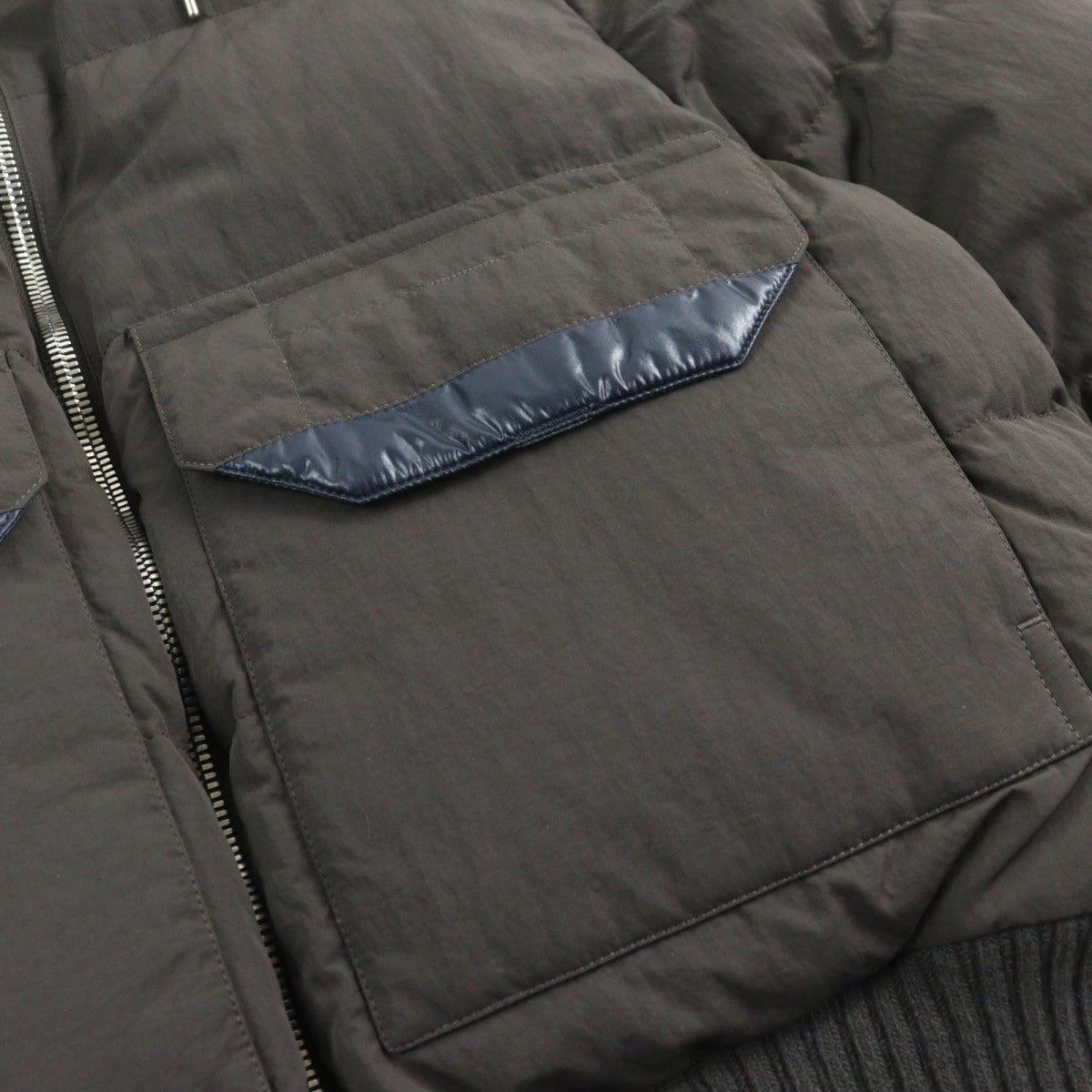 HERMES Down jacket Main: 100% nylon, Lining: 100% nylon, Leather part: sheepskin, Part: 68% wool, Part: 29% cashmere Brown type mens 44 Used