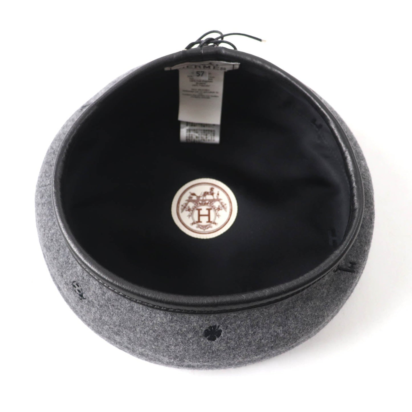 HERMES beret H212010N Outer: 100% cashmere, Part: Sheepskin, Part: 100% polyester, Lining: 65% rayon, Lining: 35% silk gray Women 57 Used