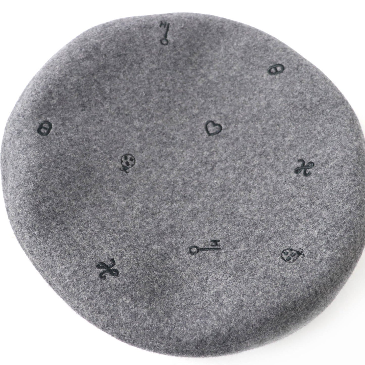 HERMES beret H212010N Outer: 100% cashmere, Part: Sheepskin, Part: 100% polyester, Lining: 65% rayon, Lining: 35% silk gray Women 57 Used