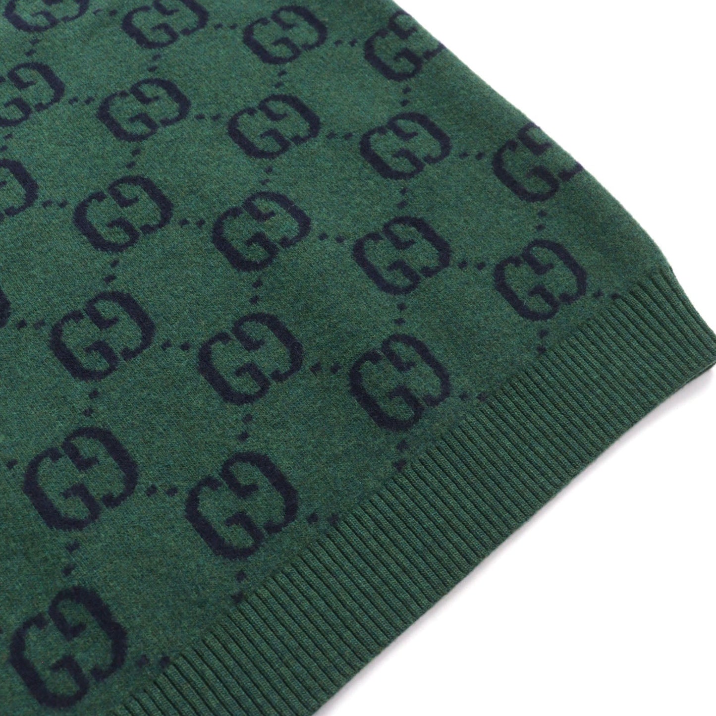 GUCCI knit 678942 Main: 100% wool, part: 94% wool, part: 5% nylon, part: 1% polyurethane Green type All-over pattern mens M Used