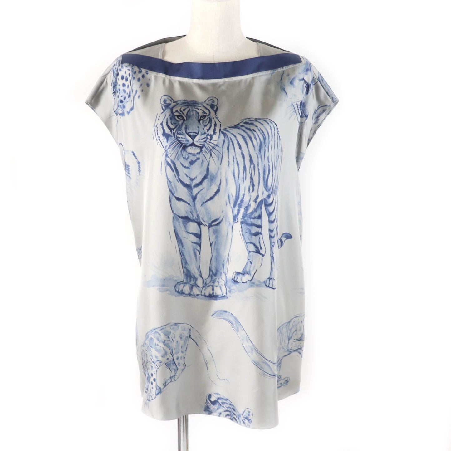 HERMES tops Main: 100% silk Gray navy Women 36 Used