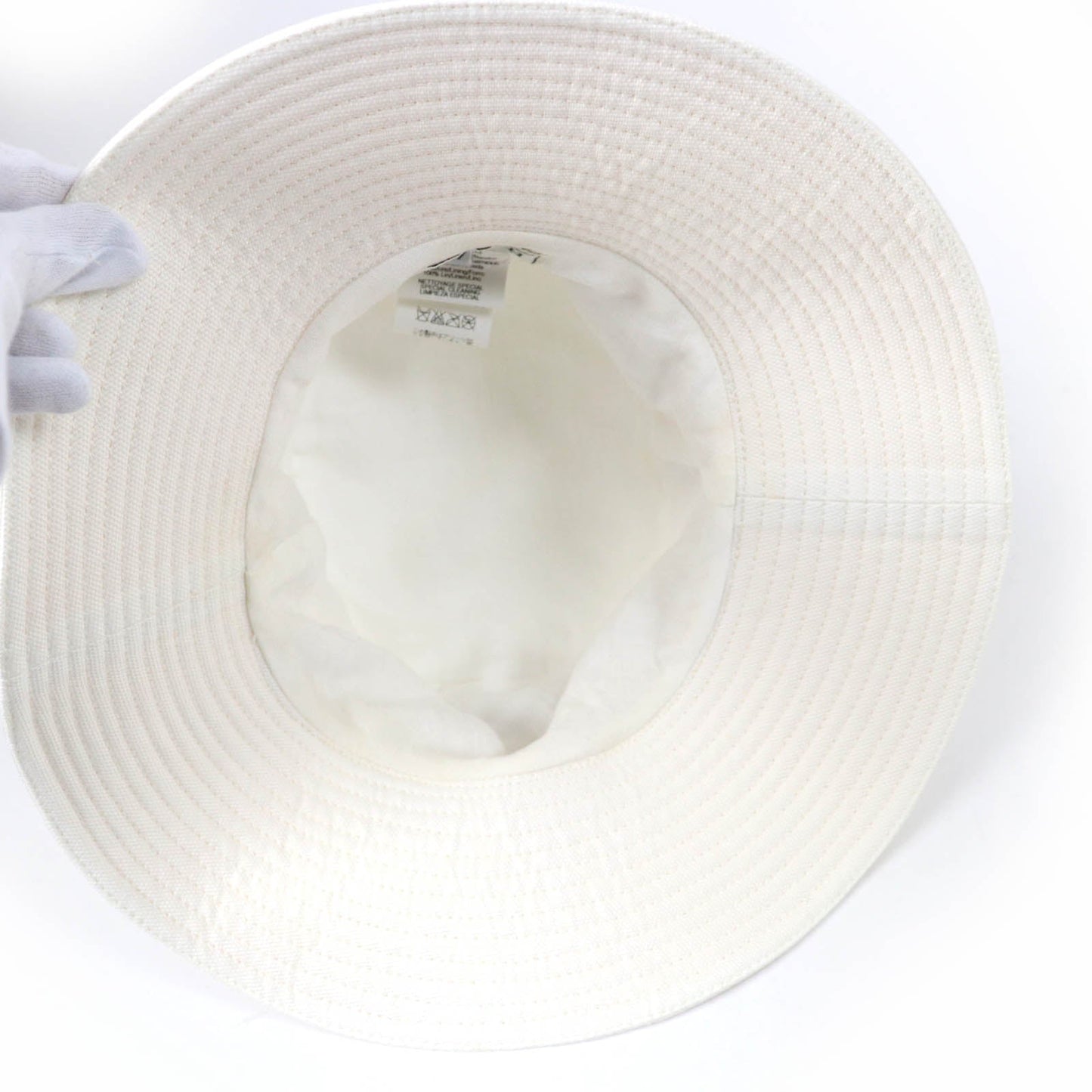 HERMES hat Main: 100% cotton, Part: 100% silk, Lining: 100% linen white Women 57 Used