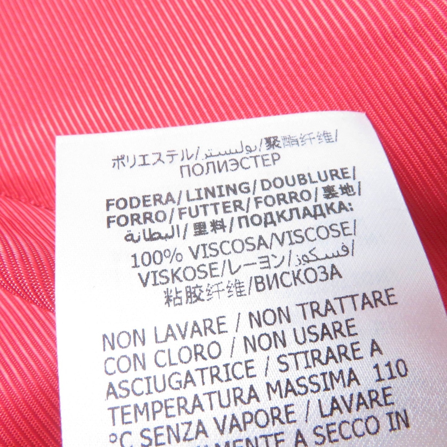 GUCCI Jacket 619359 Main: 54% silk, Main: 46% wool, Part: 100% polyester, Lining: 100% rayon Red Women 40 Used