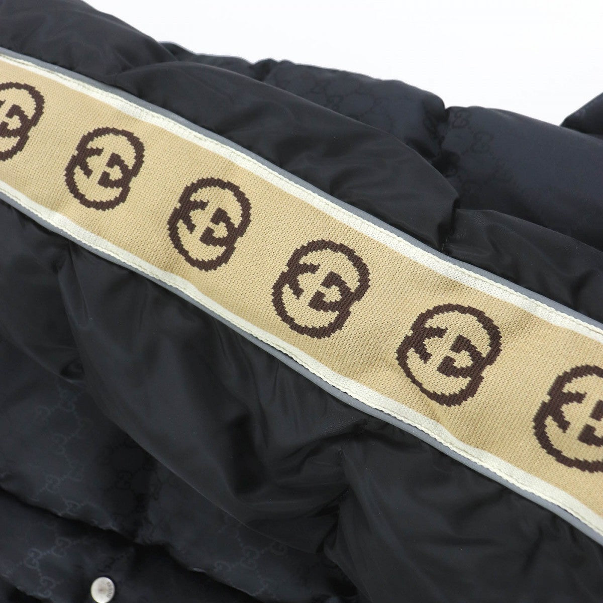 GUCCI down coat 603569 Main: 100% nylon, Filling: 90% down, Filling: 10% feather, Part: 100% wool, Part: 100% nylon black mens 50 Used