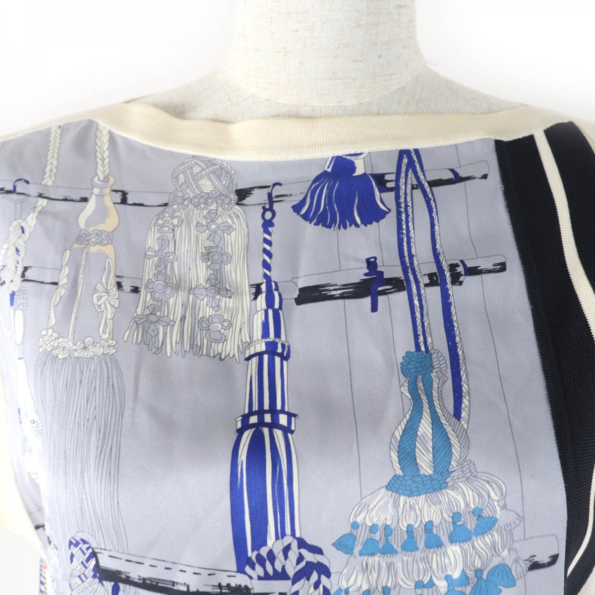 HERMES knit silk multicolor Passementerie Quadri Tassel with string decoration 36