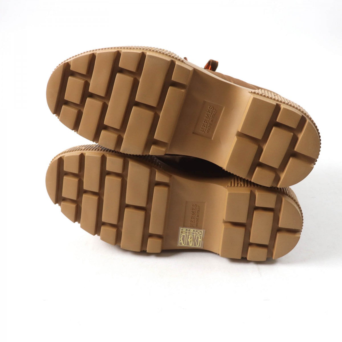 HERMES short boots H232064Z quilted parachute , chevre , rubber , Brown fresh 35.5