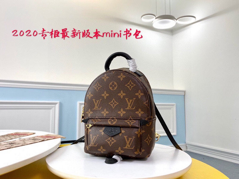 Alice Bags- Louis Vuittons  - 16232