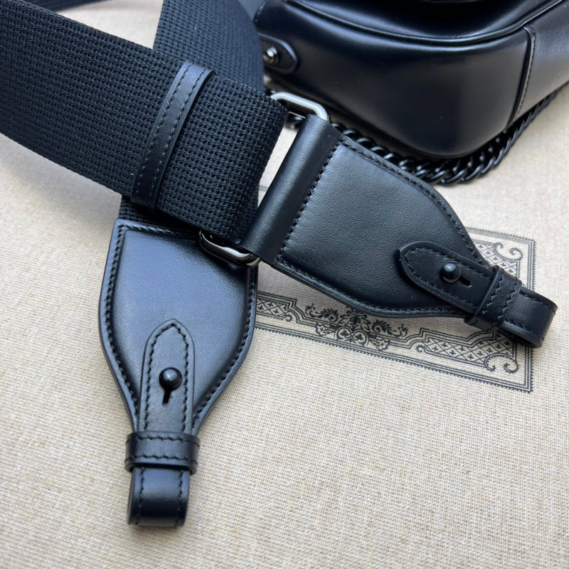 Gucci  Luxury -  Bags - 512