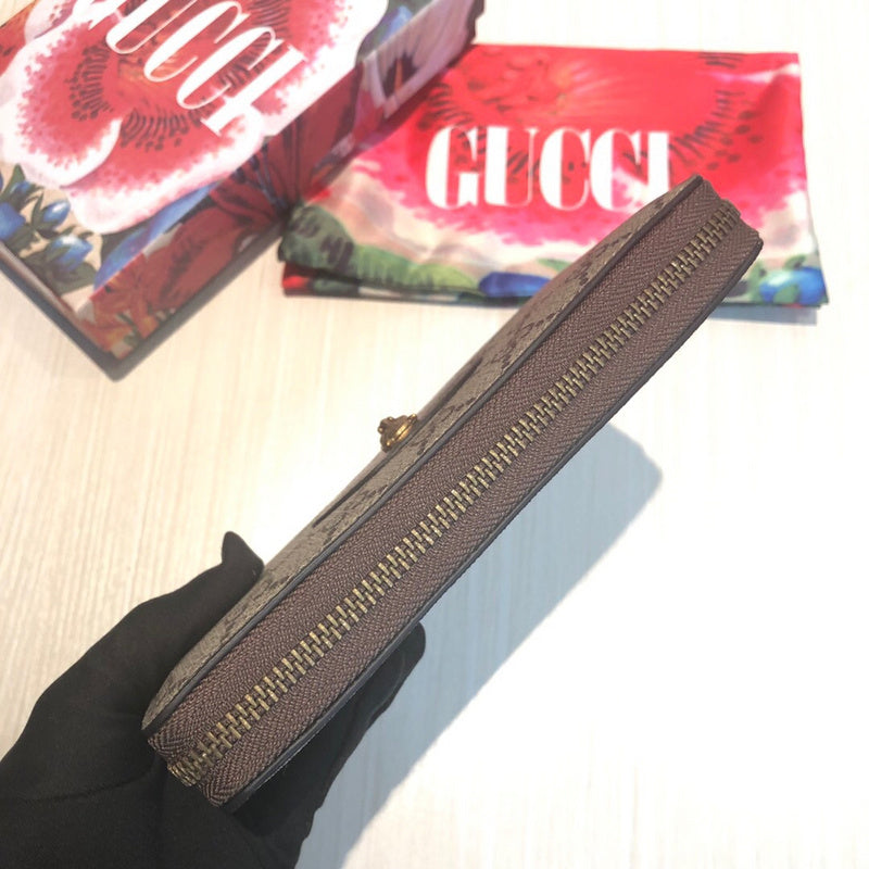 Gucci   Luxury Bags  883