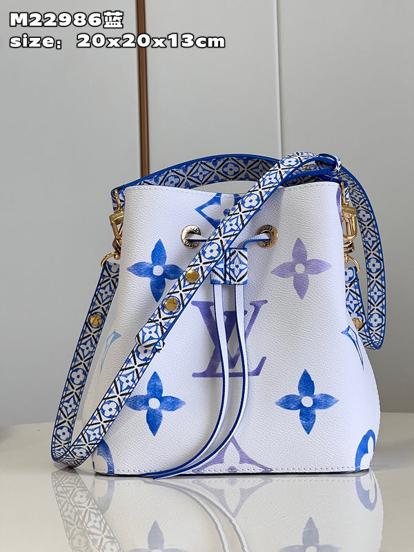 Alice bags - Louis Vuittons  - 15157