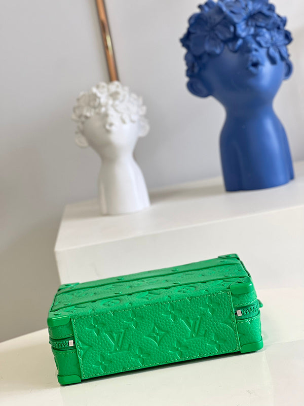 Alice Bags- Louis Vuittons  - 16423