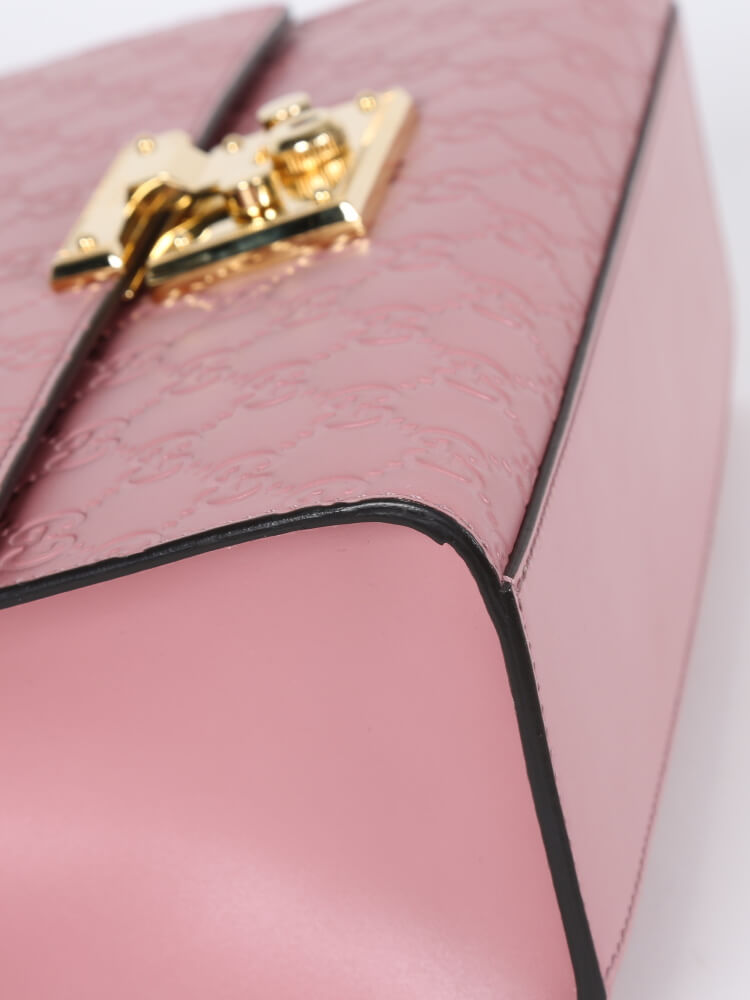 Gucci Medium Padlock Guccissima Shoulder Bag in Pink