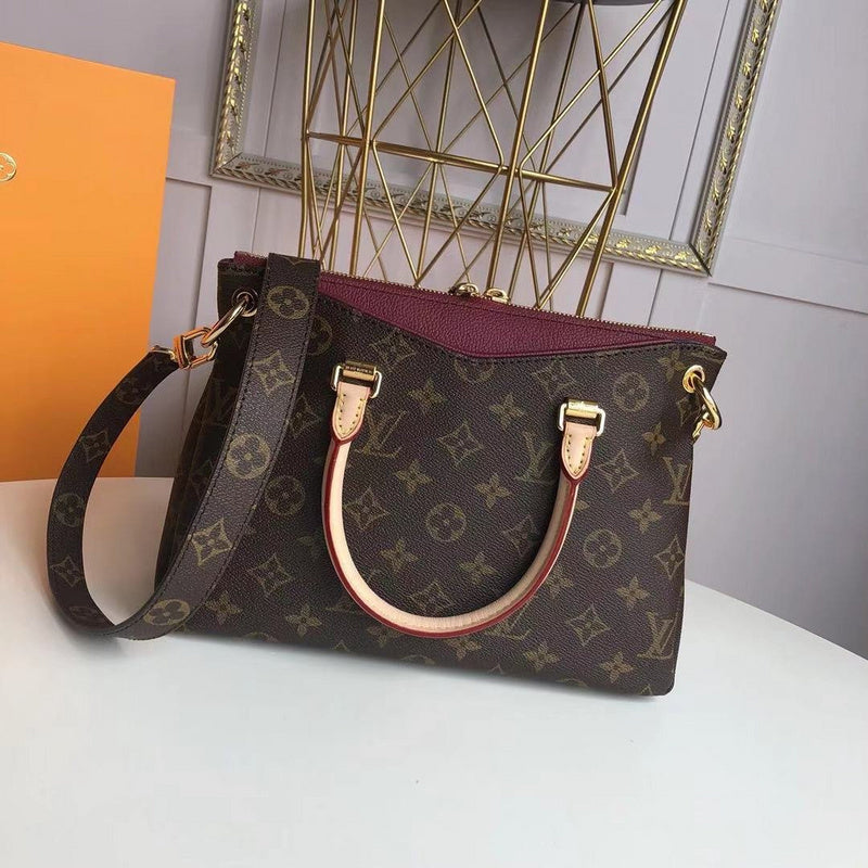 Alice bags - Louis Vuittons  - 15561