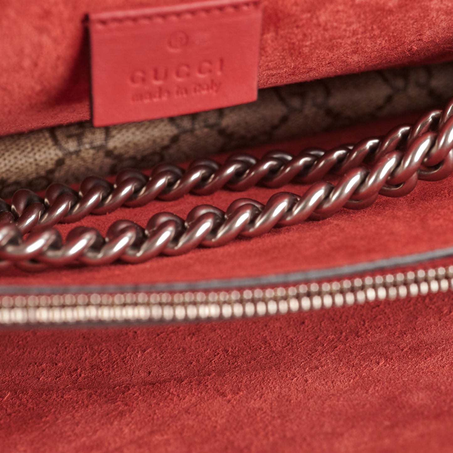 Gucci Medium Dionysus GG Supreme SHoulder Bag Red