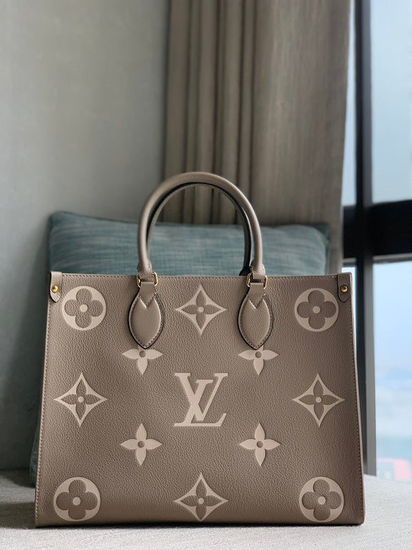 Alice Bags- Louis Vuittons  - 16166