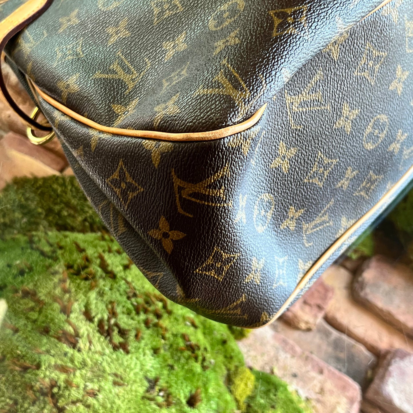 LOUIS VUITTON Batignolles Horizontal Brown Monogram Canvas Tote Bag