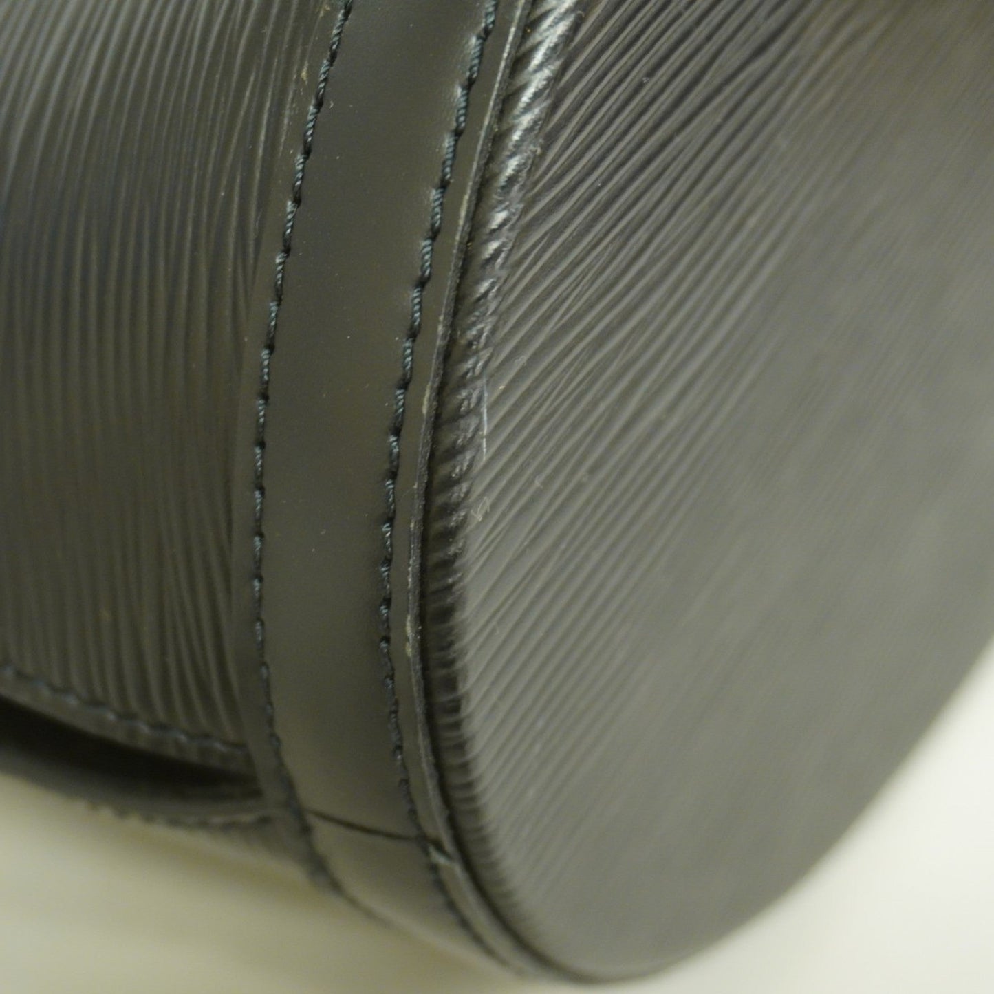 Louis Vuitton  Shoulder Bag