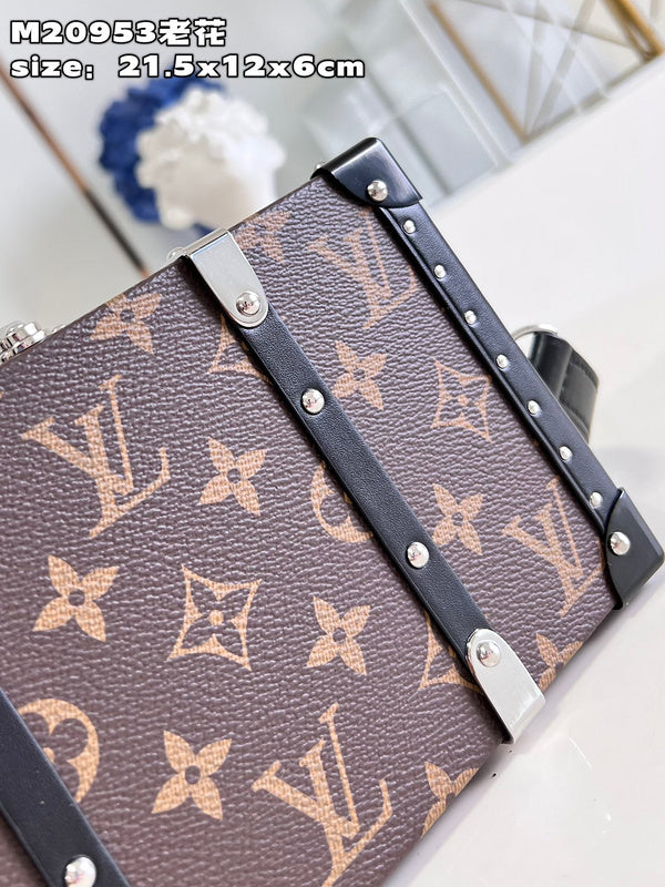 Alice bags - Louis Vuittons  - 15400