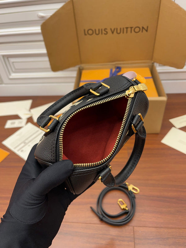 Alice Bags- Louis Vuittons  - 16201
