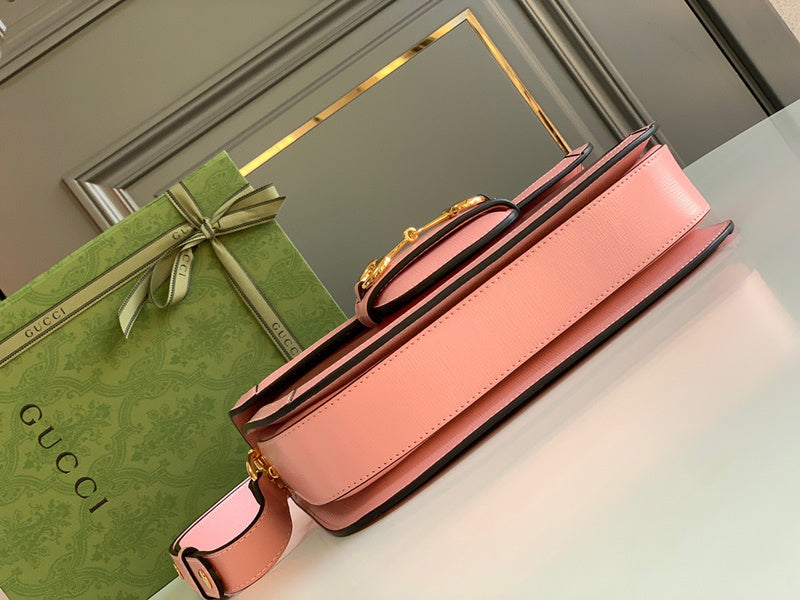 Gucci   Luxury Bags  1085