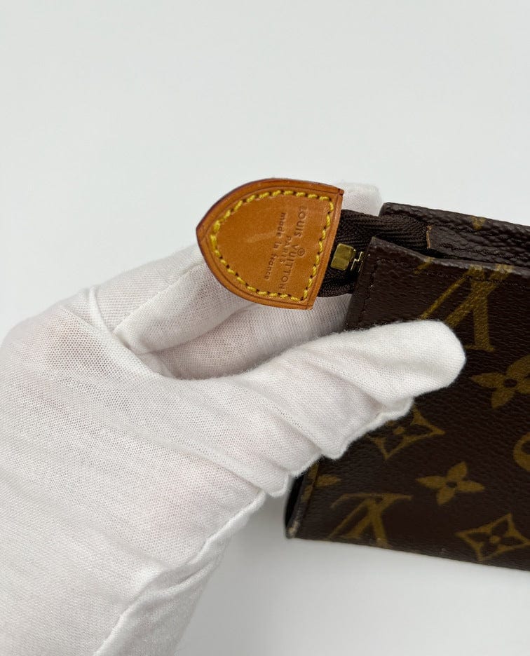 Louis Vuitton Bucket Tote Bag