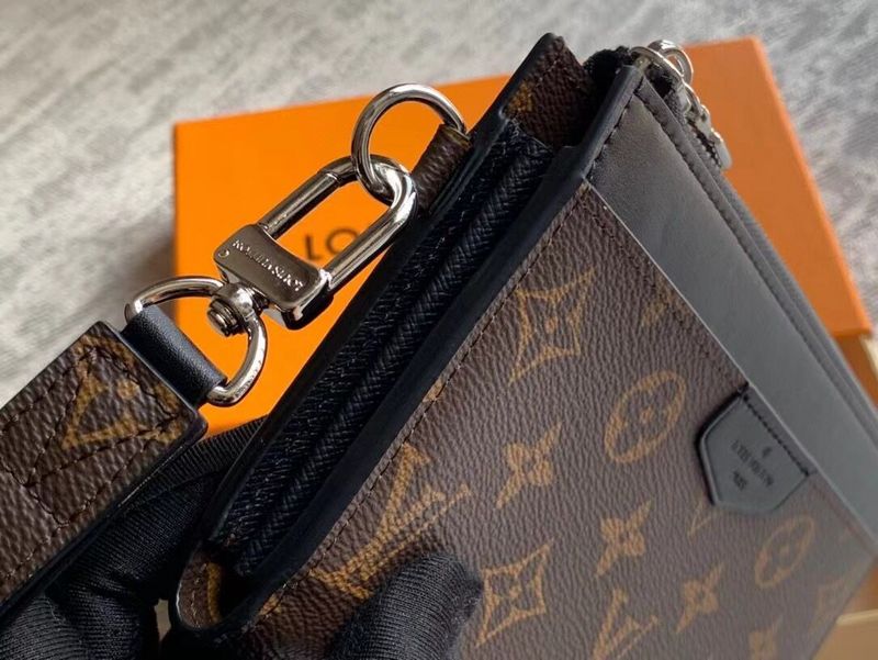 Alice Bags- Louis Vuittons  - 16324