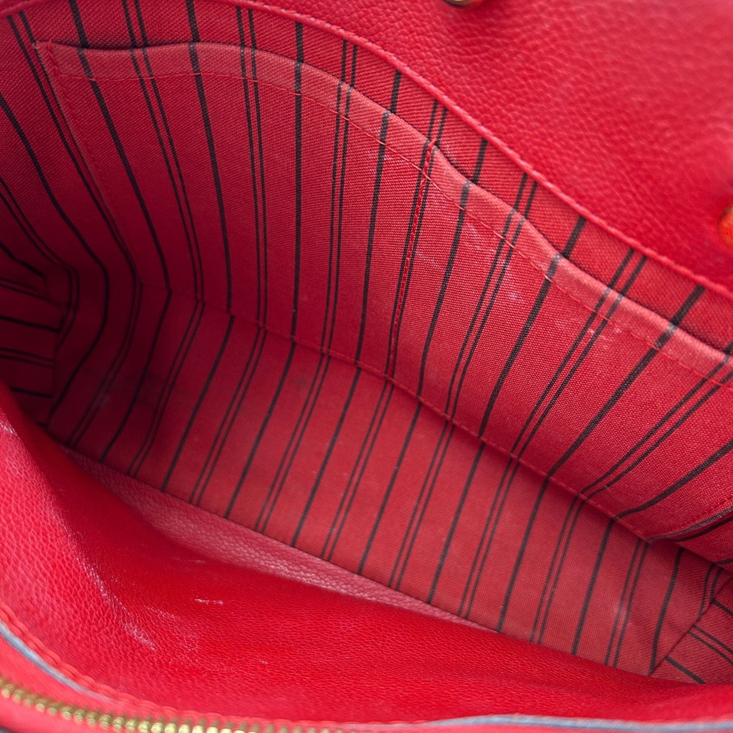 LOUIS VUITTON Empreinte Montaigne MM Cherry LA38510