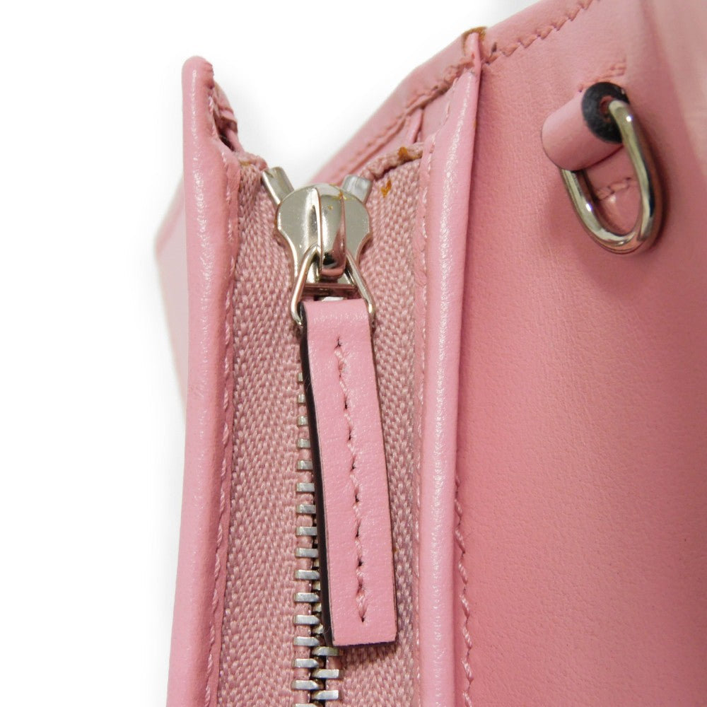 GUCCI Bifold Wallet 625693 DTD1T 5815 Calf leather Wild rose Chevron, in good condition GG Marmont Quilted Compact Chain Wallet Women Used