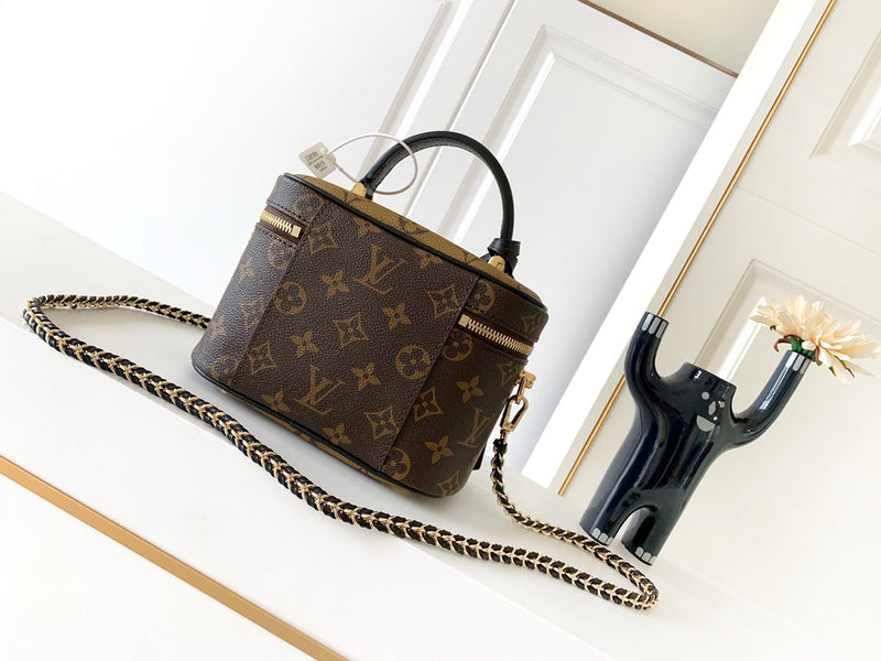 Alice Bags- Louis Vuittons  - 16305