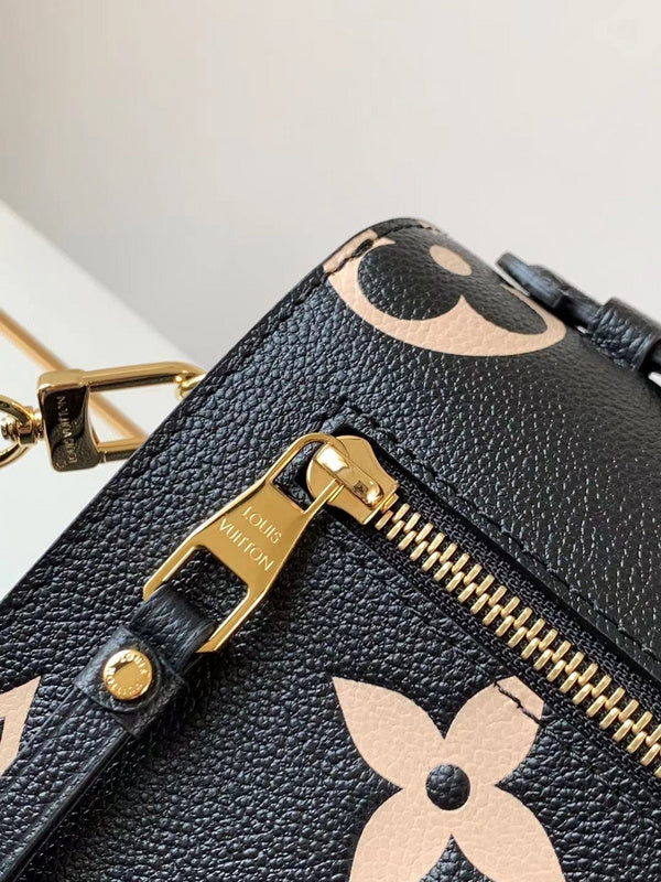 Alice Bags- Louis Vuittons  - 16444
