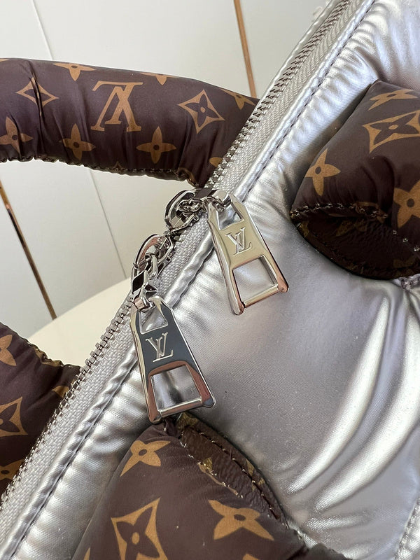 Alice Bags- Louis Vuittons  - 16103