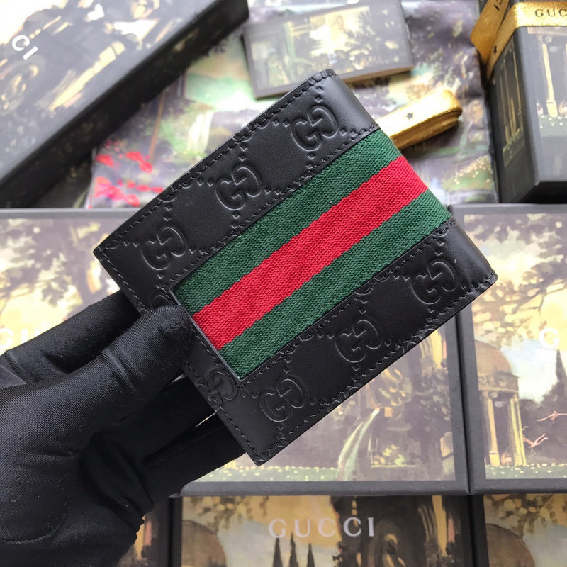 Gucci   Luxury Bags  952
