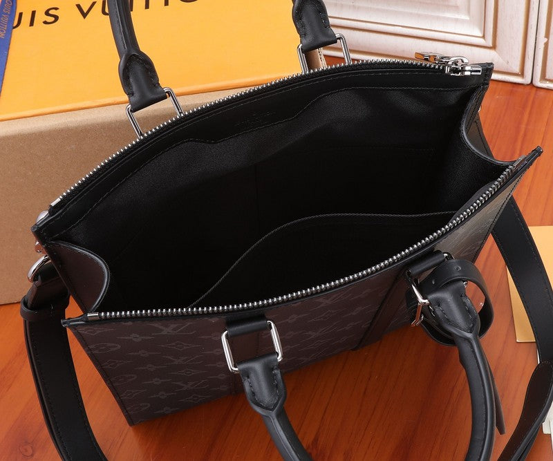 Alice Bags- Louis Vuittons  - 16519